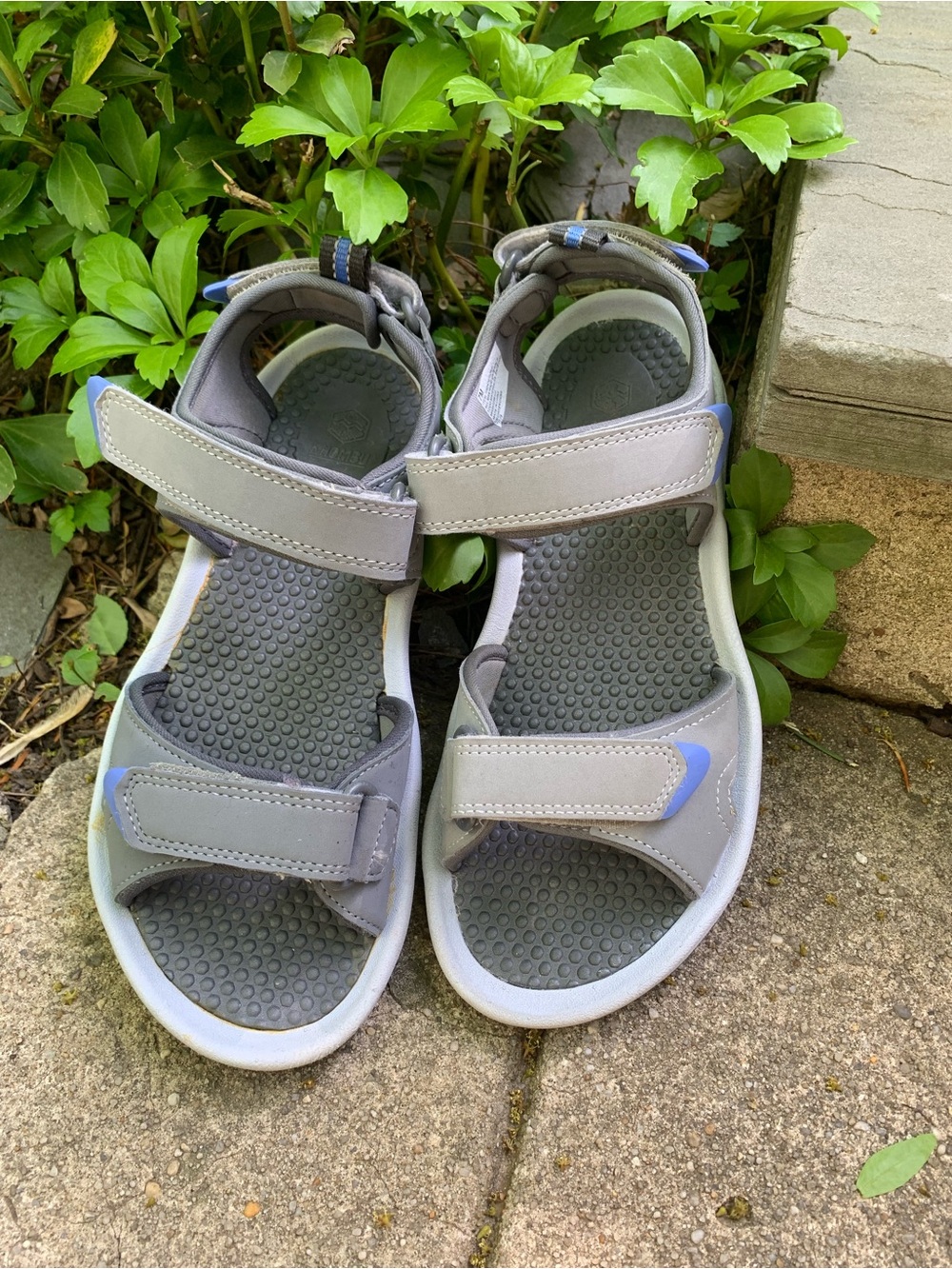 Women’s Gray Adjustable Outdoor Sandals with Blue Accents Size 7M